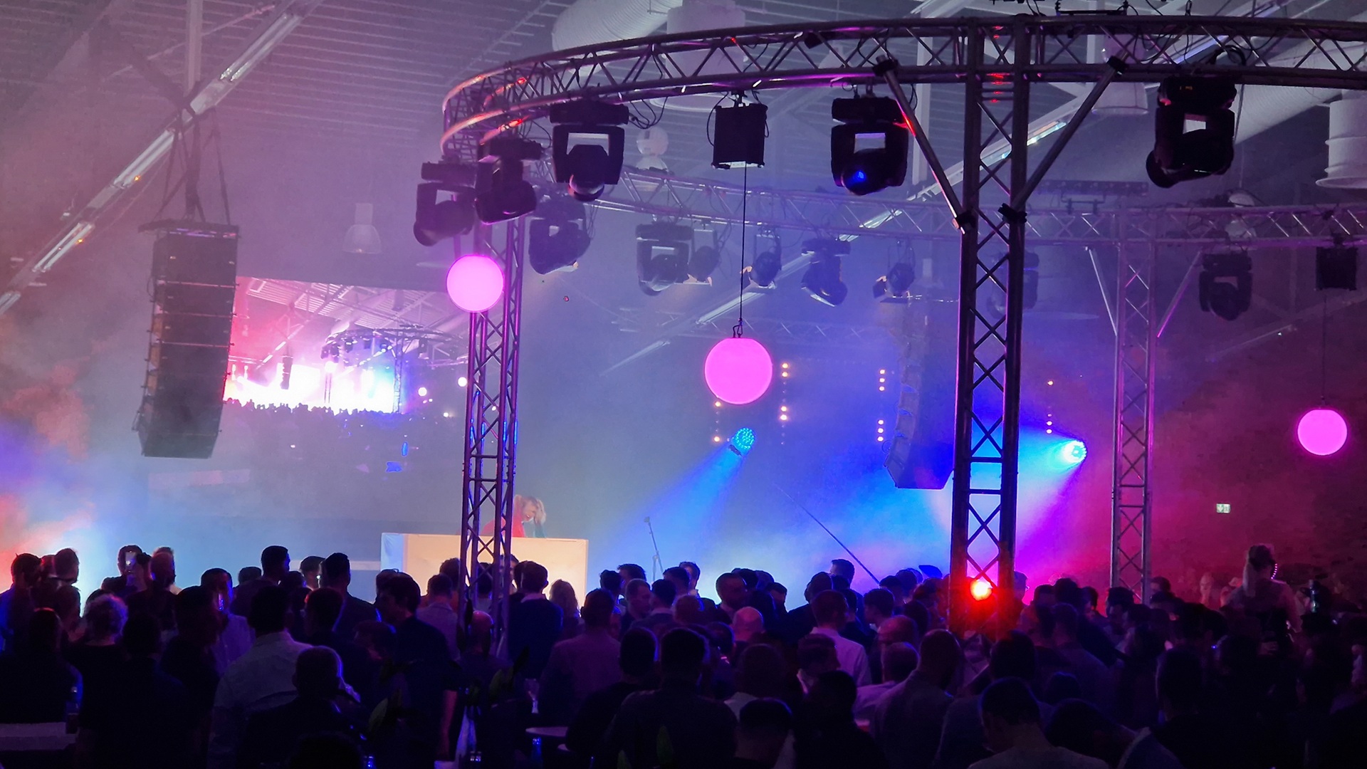 Professionelle Veranstaltungstechnik und Eventproduktion von EVENTicon